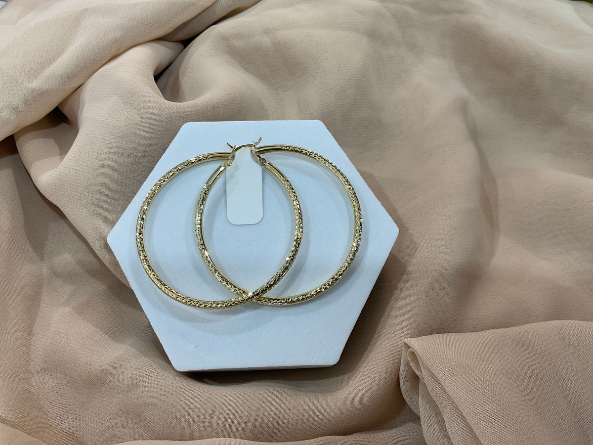 14k Gold 1.3in Diamond Cut Hoop Earrings