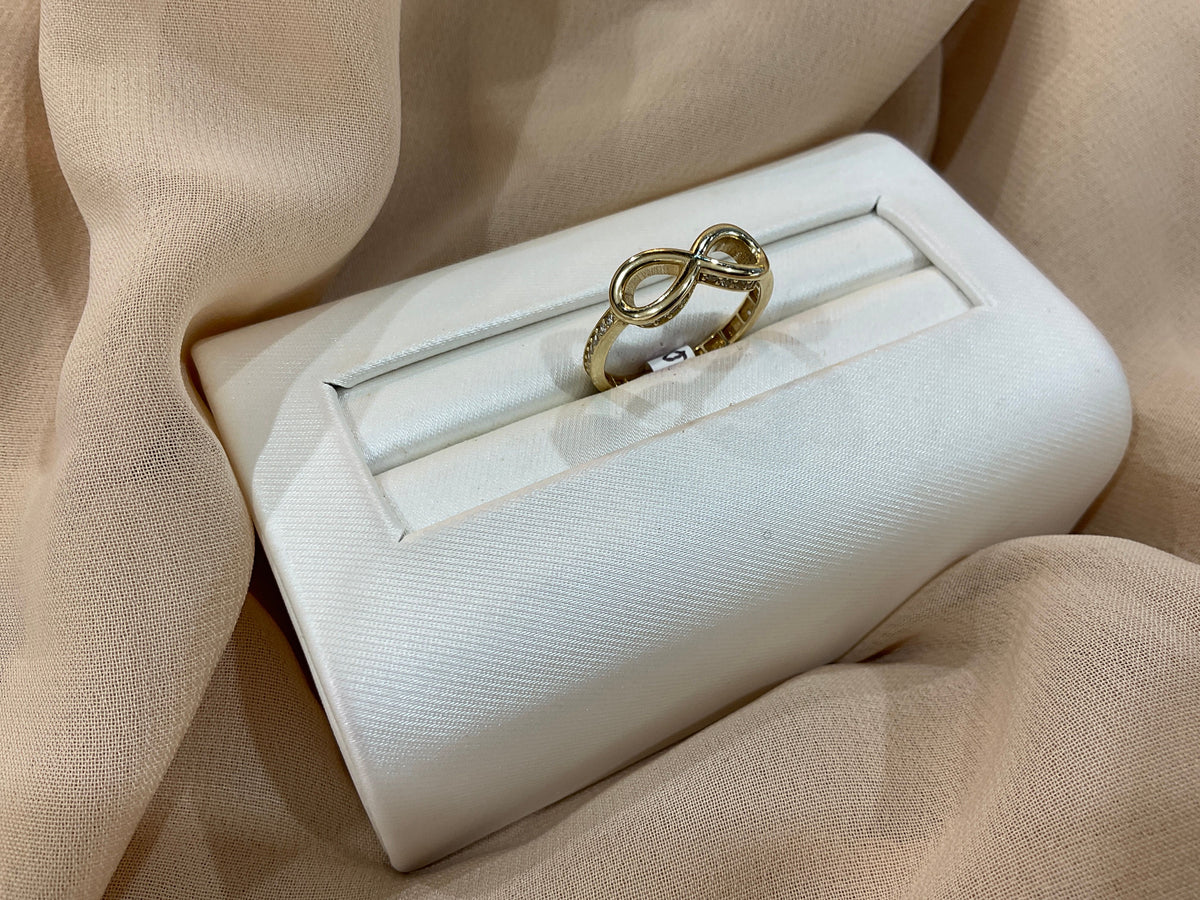 10k Gold Infinity w/CZ Stones Ring
