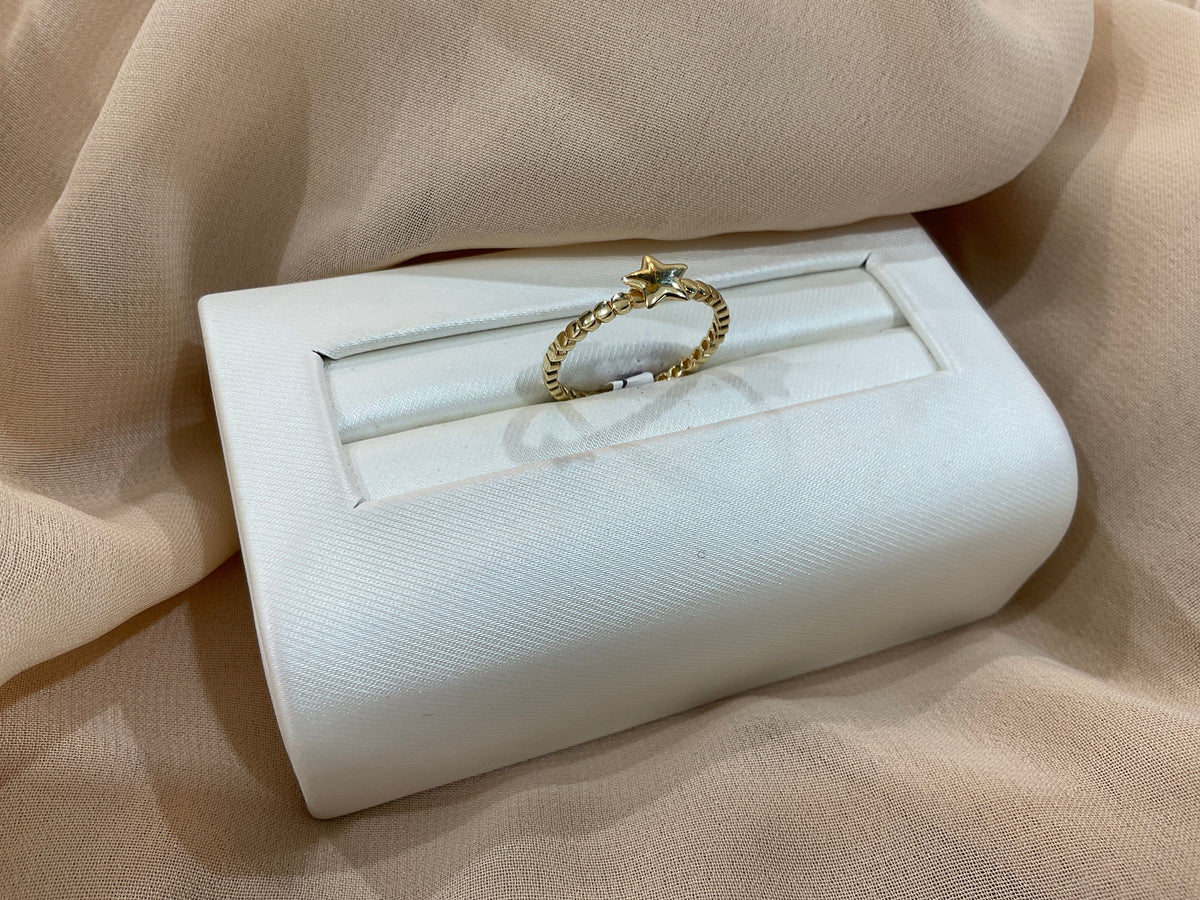 14k Gold Star Ring