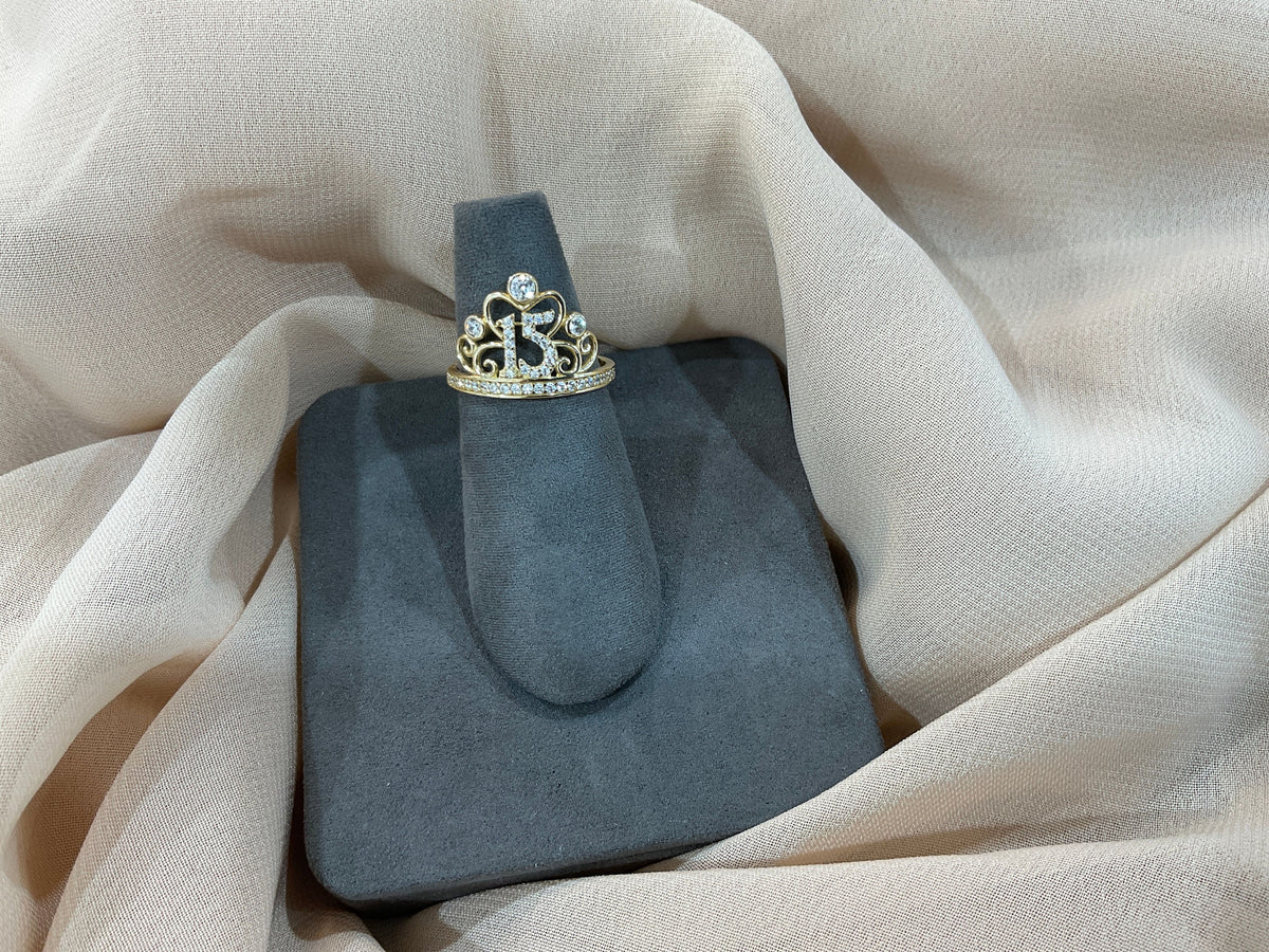 14k Gold 15 Años w/CZ Diamonds Ring