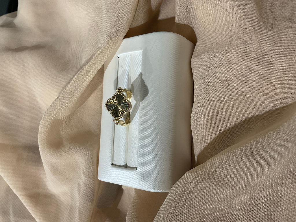 14k Gold Reversible Clover Ring