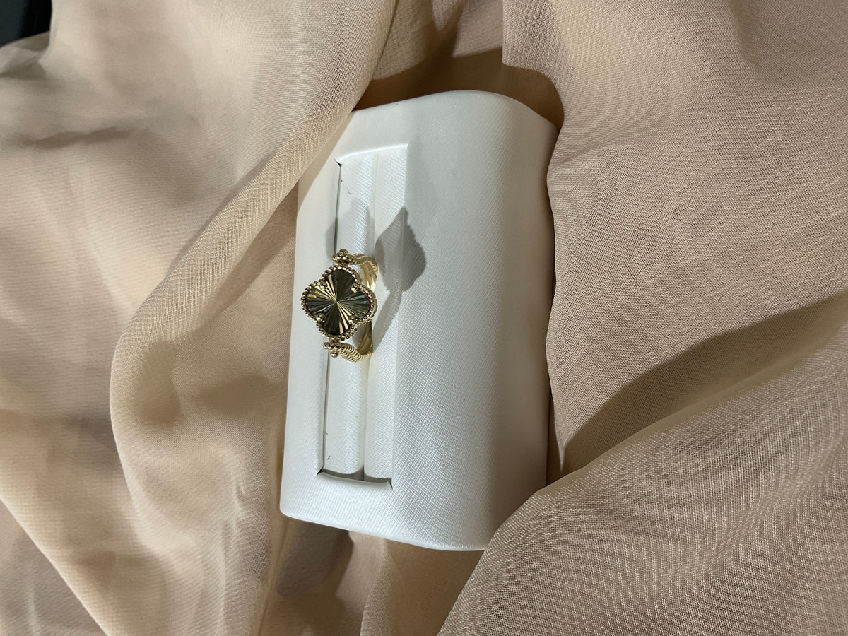14k Gold Reversible Clover Ring