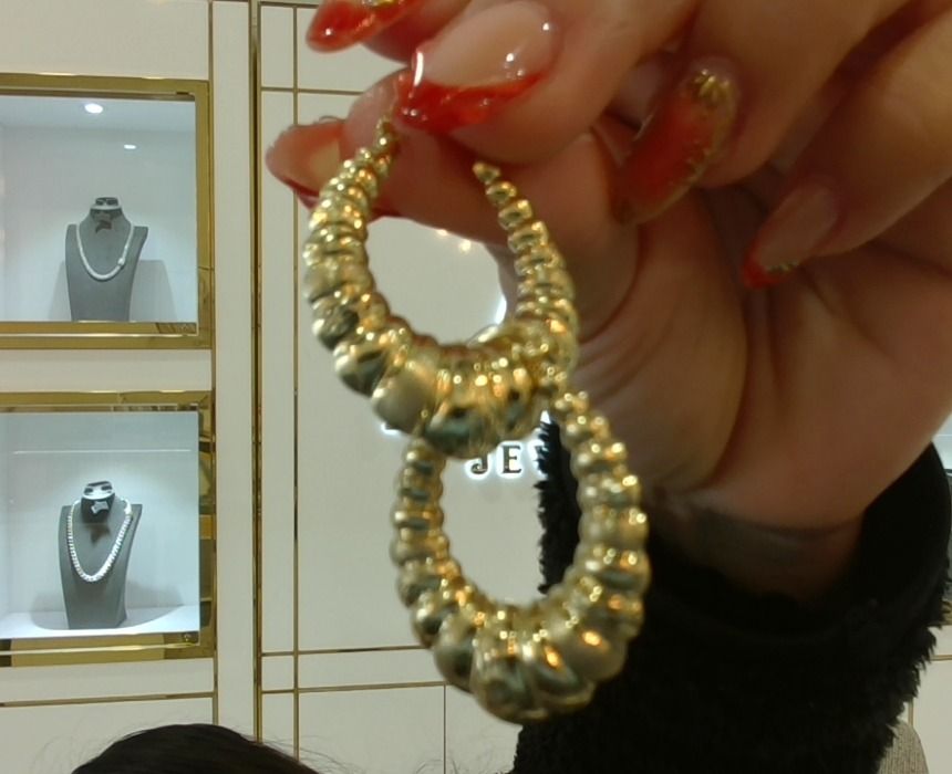 14kt Gold Diamond Cut Shrimp Style Earrings