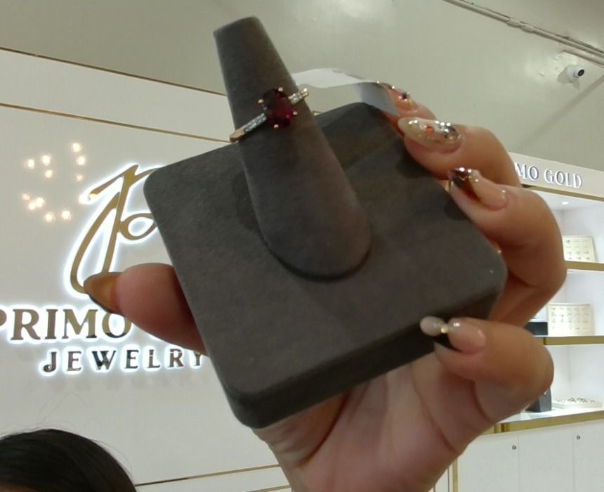 14K Gold Rhodolite w/.08ct Diamond Ring