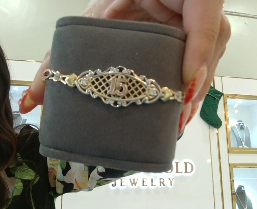 14KT Gold Tri Color 15 Años w/cz Stones Bracelet